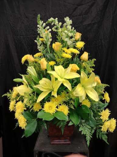 Florist «Designs North Florist & Interiors», reviews and photos, 504 E Cornwallis Dr a, Greensboro, NC 27405, USA