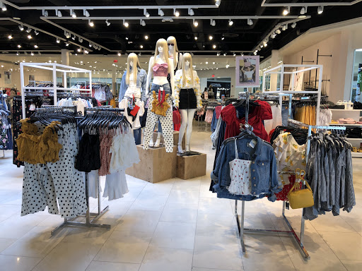 Clothing Store «Forever 21», reviews and photos, 100 Viewmont Dr #804, Scranton, PA 18508, USA