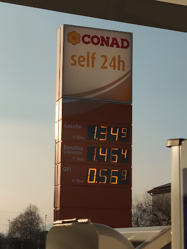 DISTRIBUTORE CARBURANTE CONAD - Benzinaio