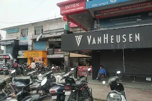 Janpath Shopping Complex image