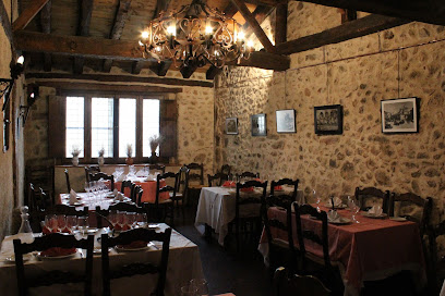 Hotel Rural-Restaurante La Casa Vieja - Pl. Santiago, 7, 40370 Turégano, Segovia, Spain