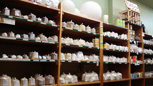 Grocery Store «Bear Foods Natural Market», reviews and photos, 125 E Woodin Ave, Chelan, WA 98816, USA