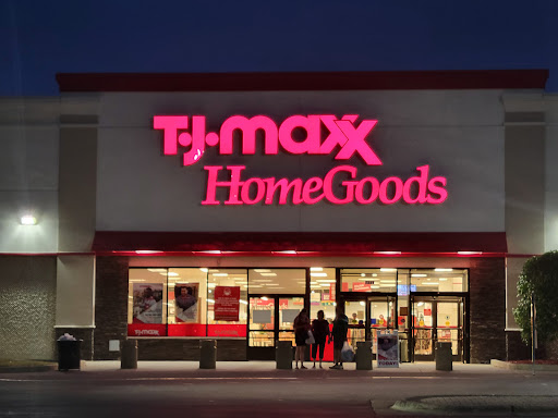 Department Store «T.J. Maxx and HomeGoods», reviews and photos, 7349 Lemont Rd, Downers Grove, IL 60516, USA