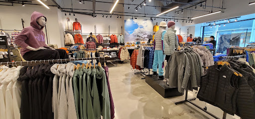 Clothing Store «The North Face», reviews and photos, 825 Dulaney Valley Rd Ste #2045, Towson, MD 21204, USA