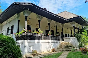 Bellu Mansion Museum image