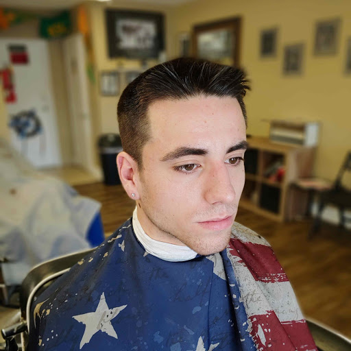 Barber Shop «Moe Shands Barber Shop», reviews and photos, 21 Reilly Rd, Frankfort, KY 40601, USA