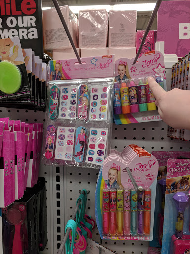 Variety Store «Five Below», reviews and photos, 13005 Lee Jackson Memorial Hwy, Fairfax, VA 22033, USA