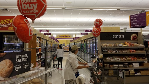 Grocery Store «Stop & Shop», reviews and photos, 209 N Main St, Andover, MA 01810, USA