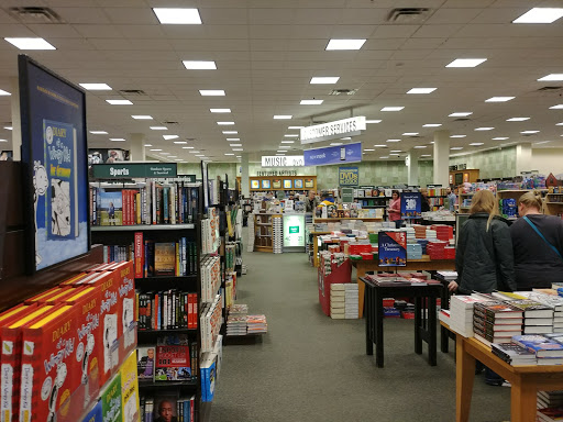 Book Store «Barnes & Noble», reviews and photos, 1 E Towne Mall, Madison, WI 53704, USA