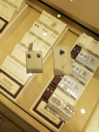 Jewelry Store «Helzberg Diamonds», reviews and photos, 4466 Everhard Rd NW, Canton, OH 44718, USA