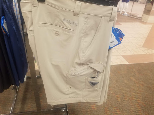 Clothing Store «Bealls Department Store», reviews and photos, 3701 Tamiami Trail E, Naples, FL 34112, USA