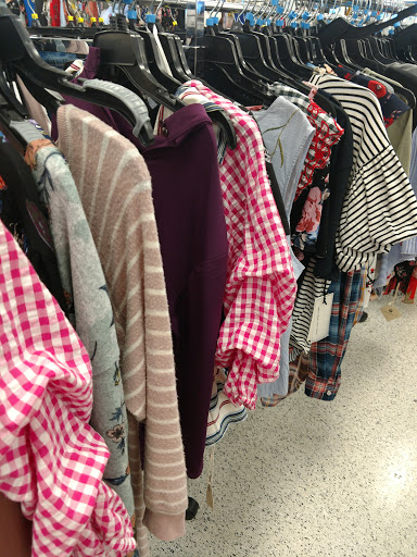 Clothing Store «Ross Dress for Less», reviews and photos, 835 Cortez Rd W, Bradenton, FL 34207, USA