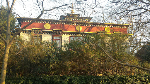 Centre de méditation Kagyu-Dzong (Paris - Bois de Vincennes) - Enseignements bouddhistes, Yoga.