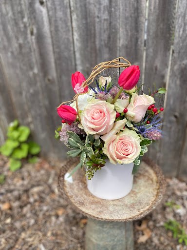 Florist «Horse Feathers Floral Design», reviews and photos, 40 High St, Mt Holly, NJ 08060, USA