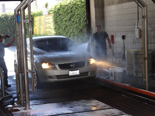 Car Wash «Topanga Car Wash», reviews and photos, 6829 Topanga Canyon Blvd, Canoga Park, CA 91303, USA