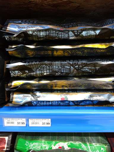 Pet Supply Store «Chow Hound Pet Supplies», reviews and photos, 5265 Northland Dr NE, Grand Rapids, MI 49525, USA