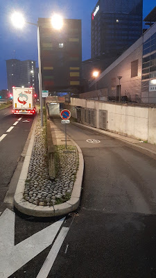 Rue de sefed carefour wearehouse à Lille