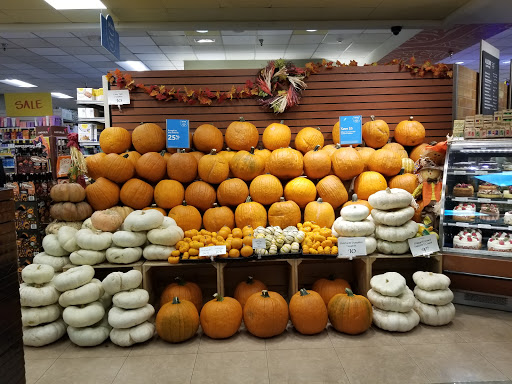 Grocery Store «Whole Foods Market», reviews and photos, 239 N Crescent Dr, Beverly Hills, CA 90210, USA