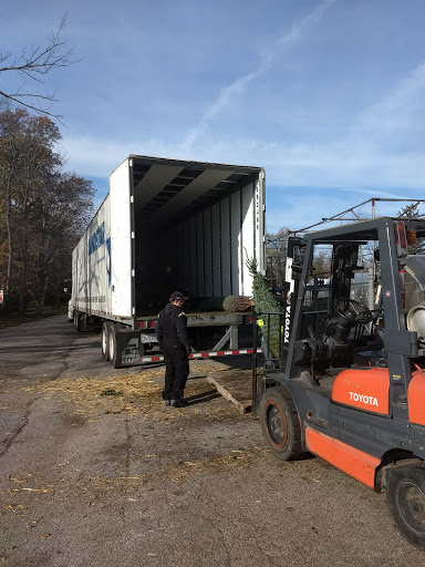 Garden Center «Chesterton Feed & Garden Center», reviews and photos, 400 Locust St, Chesterton, IN 46304, USA