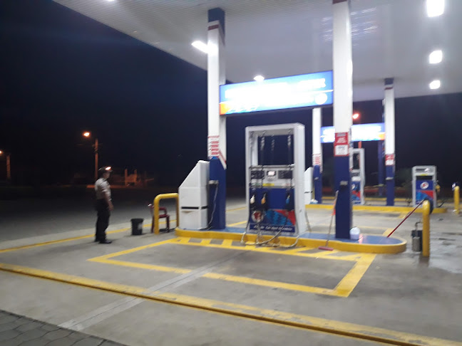 Opiniones de Gasolinera San Cristobal de Bolivar en Calceta - Gasolinera