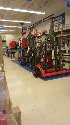 Hardware Store «Harbor Freight Tools», reviews and photos, 34600 Warren Rd, Westland, MI 48185, USA