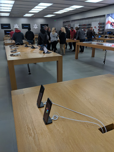 Computer Store «Apple Polaris Fashion Place», reviews and photos, 1500 Polaris Pkwy, Columbus, OH 43240, USA