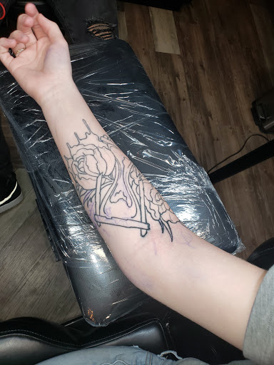 Tattoo Shop «Love Blood Ink Tattoo», reviews and photos, 2019 Fort Campbell Blvd, Clarksville, TN 37042, USA