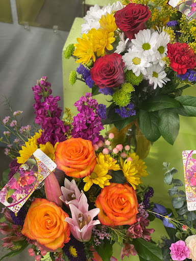 Florist «Artistic Flowers & Gifts», reviews and photos, 6821 Broadway, Denver, CO 80221, USA