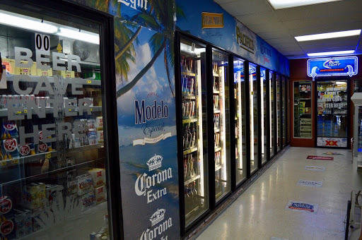 Liquor Store «Scores Liquors», reviews and photos, 6714 Shepherdsville Rd, Louisville, KY 40228, USA