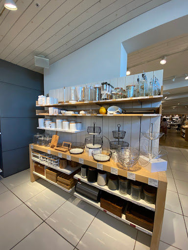 Furniture Store «Crate and Barrel», reviews and photos, 555 Bellevue Way NE, Bellevue, WA 98004, USA