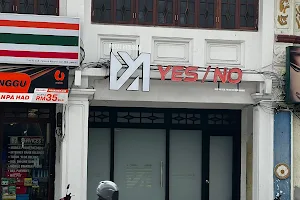 Yes or No Bar image