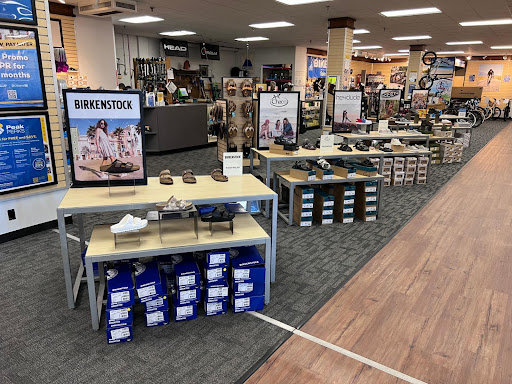 Outdoor Sports Store «Sun & Ski», reviews and photos, 406 Washington St, Woburn, MA 01801, USA