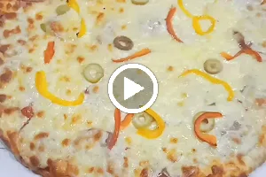 Italiano Pizza image