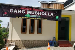 Rumah Makan Gang Musholla image