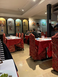 Atmosphère du Restaurant indien Restaurant Kashmir à Auxerre - n°5