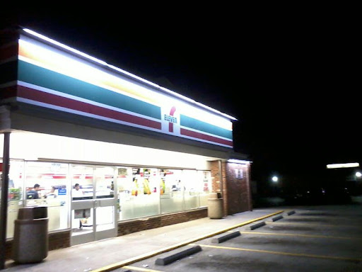 7-Eleven, 46 Powell Rd, Brookhaven, PA 19015, USA, 
