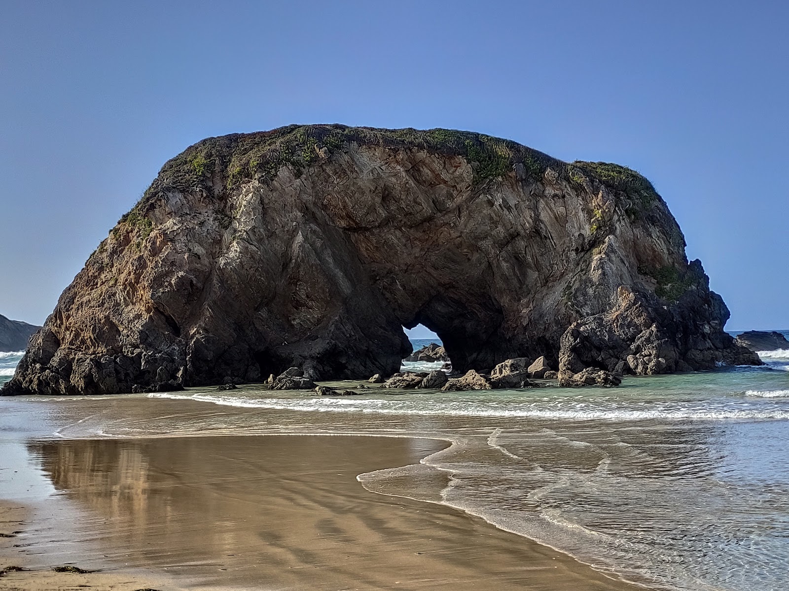 Foto de Praia de Penarronda - lugar popular entre os apreciadores de relaxamento