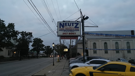 Used Car Dealer «Neutz Brothers Cars,Trucks & Vans», reviews and photos, 10404 Watterson Trail, Jeffersontown, KY 40299, USA