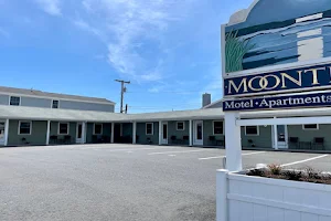Moontide Motel, Cabins, and Apartments image