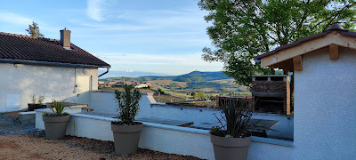 GÎTE EN VOL ET VIGNE - Location vacances weekend séjour familial vignes groupe grande capacité RHÔNE à Saint-Étienne-la-Varenne