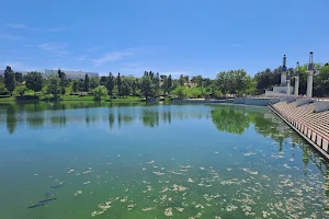 Lago de Tres Cantos image