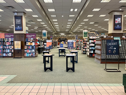 Book Store «Barnes & Noble», reviews and photos, 11500 Financial Centre Pkwy, Little Rock, AR 72211, USA