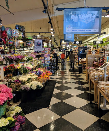 Draegers Market image