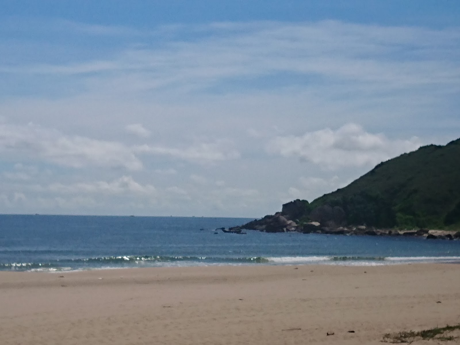 Foto av Hoanh Son beach med hög nivå av renlighet