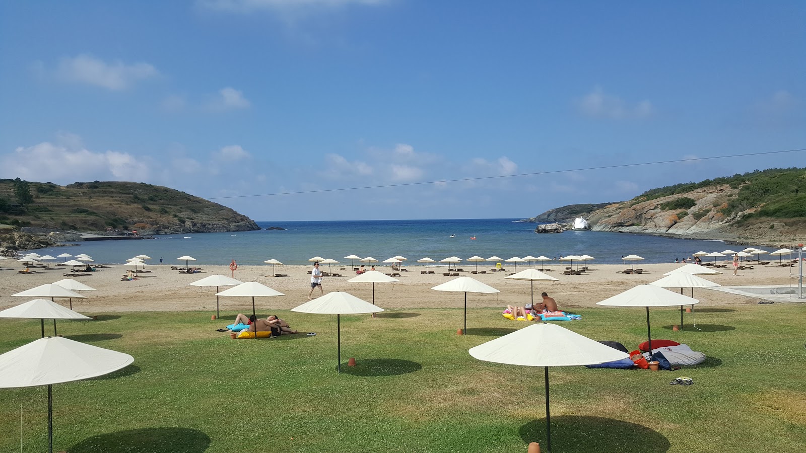 Foto von Uzunya beach mit sehr sauber Sauberkeitsgrad