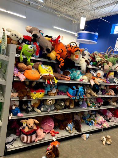 Thrift Store «Goodwill Industries of Greater Cleveland & East Central Ohio», reviews and photos, 16160 Pearl Rd, Strongsville, OH 44136, USA