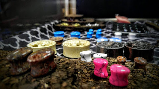 Tattoo Shop «Ivy and Oak Tattoo Artist Studio», reviews and photos, 724 Park Ave, Lake Park, FL 33403, USA