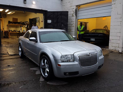 Electronics Repair Shop «Auto Electronic Specialists», reviews and photos, 2428 Nolensville Pike, Nashville, TN 37211, USA