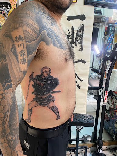 Explore small tattoo name ideas, creative tattoo ideas in Honolulu, available at 434 TATTOO WAIKIKI