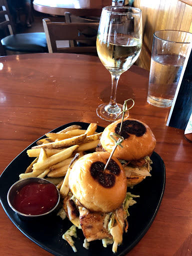 Seafood Restaurant «Fish Market Restaurant», reviews and photos, 750 N Harbor Dr, San Diego, CA 92101, USA